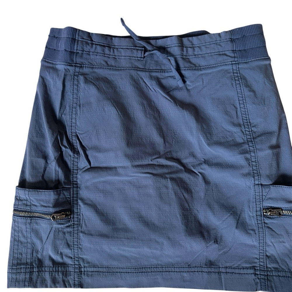 Athleta Textured Blue Skirt with Shorts underneath
